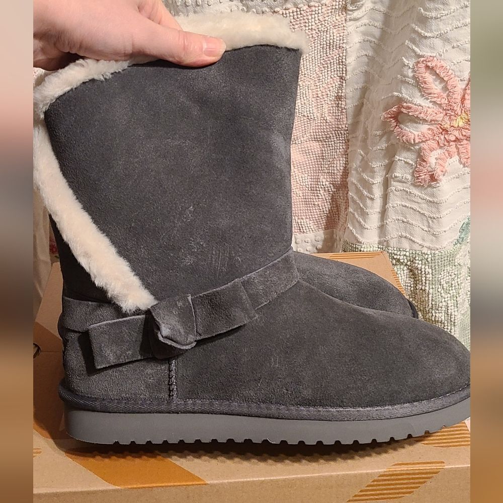 NEW UGG Kookaburra Gray Charcoal Shearling Winter Boots Bow Accent 10